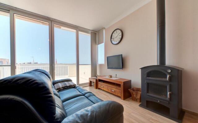 Modern Seaside 2 BR APT w Spectacular Views