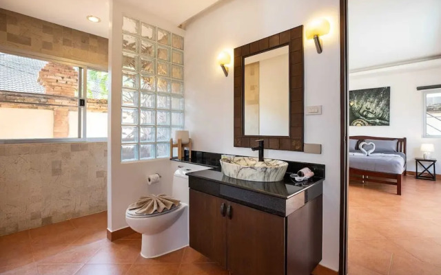 Balinese 3BR Pool Villa Freya in Rawai