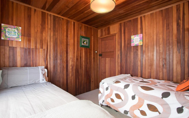 Waihi Charm - Waihi Beach Holiday Home