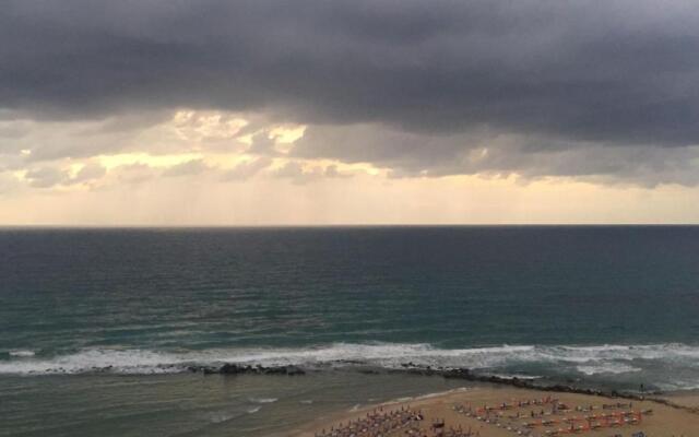 Sweet Honeymoon Apartment Tel Aviv Bat Yam 611