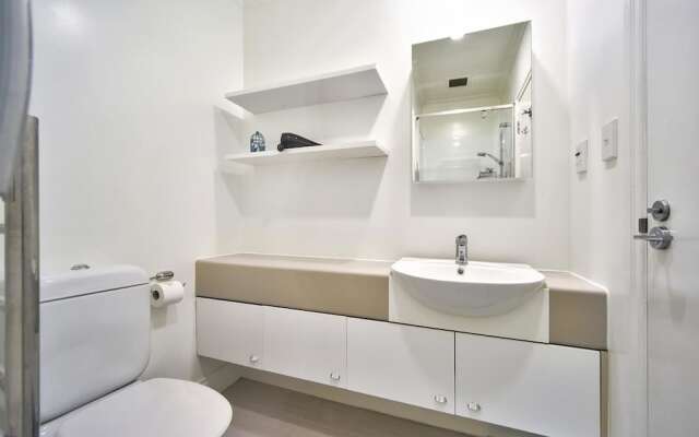 QV Design Inner City Apartment - 823