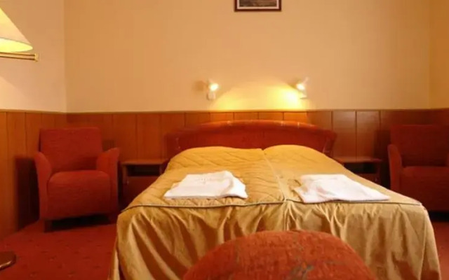 Pannon Hotel