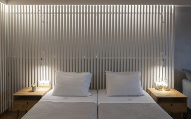 Atrium Hotel