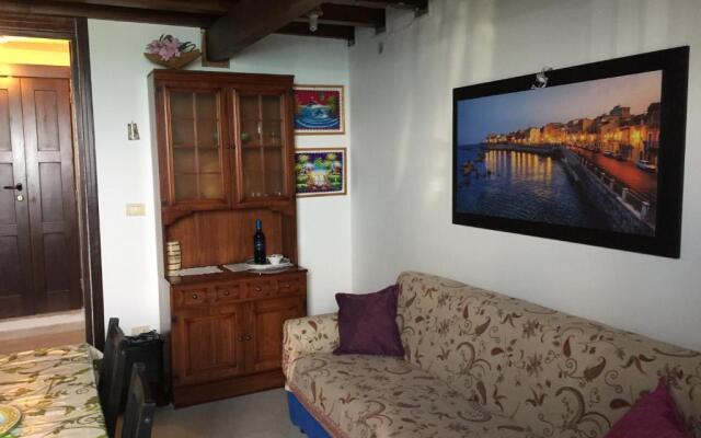 Tolomei House Holidays Sea View