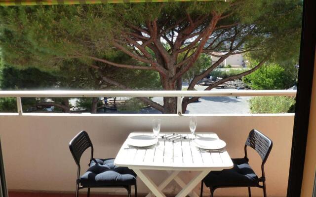 Appartement Le Lavandou, 1 pièce, 2 personnes - FR-1-308-110