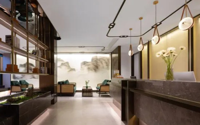 Xianju Skyscraper Atour Hotel