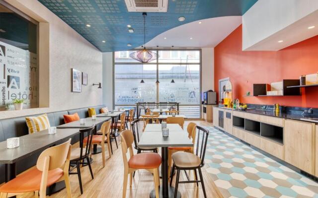 Appart'City Confort Paris Clichy Mairie