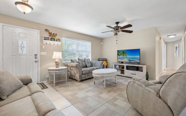 Little Slice by Distinctive Beach Rentals