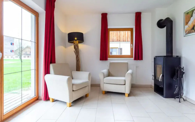 Modern Chalet in Obertraun With Terrace