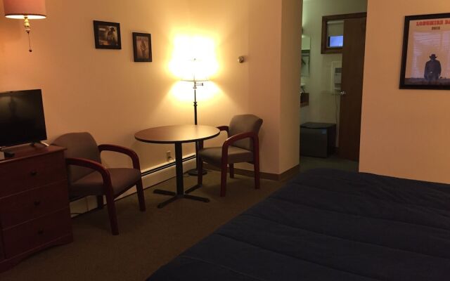 Historic Mansion House Inn