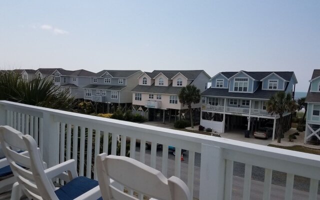 The White - 3 Br Home