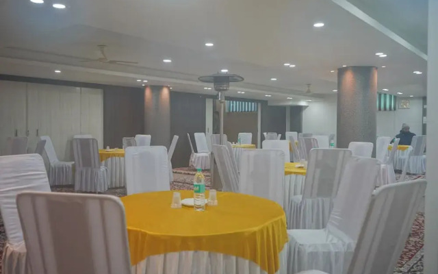 Golden Tulip Kashmir