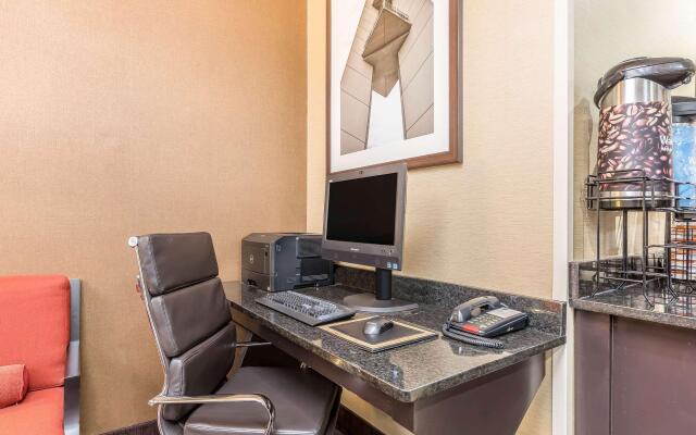 Comfort Inn Alton near I-255