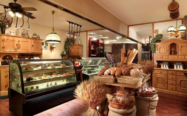 Hongqiao Jinjiang (ex. Sheraton Shanghai Hongqiao Hotel)