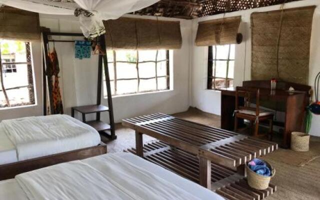Emayani Beach Lodge