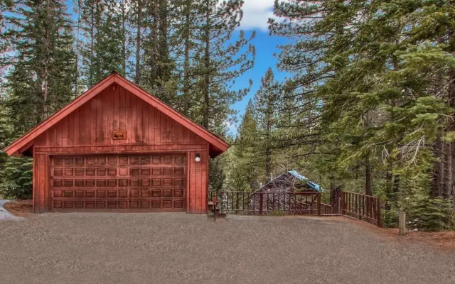The Breen Family Chalet By RedAwning