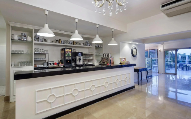 Bellis Deluxe Hotel