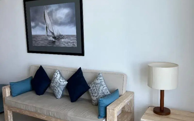 Oceanfronts Apartments