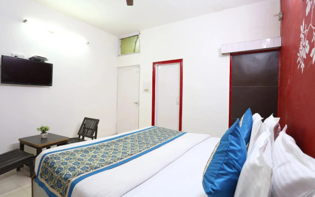 Hotel Classic by OYO Rooms