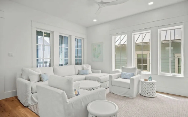 The Sandy Pearl 125 STA