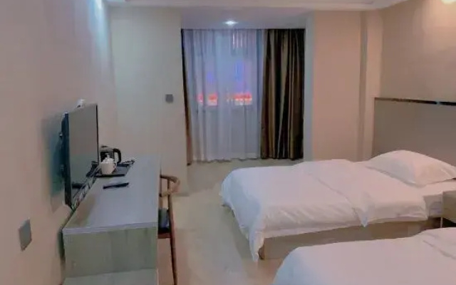 Luoshan Haiyue Hotel