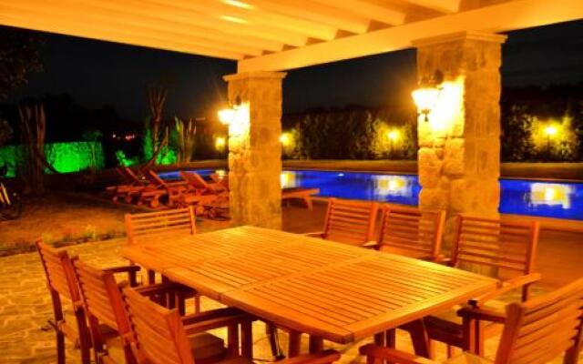 Important Group BD410 Luxury Villa in Ortakent