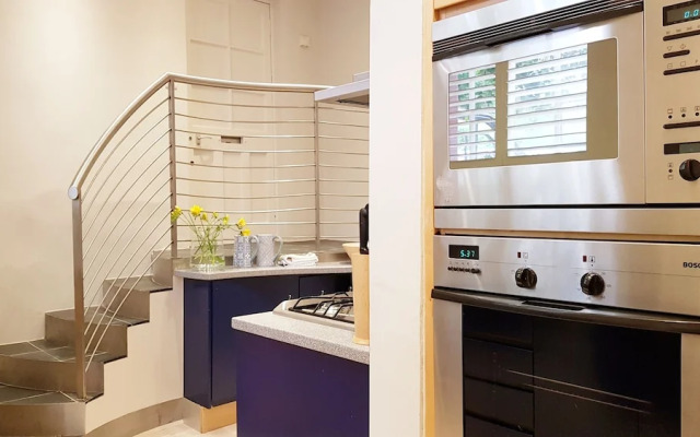 Grand Edinburgh Castlehill Apartment