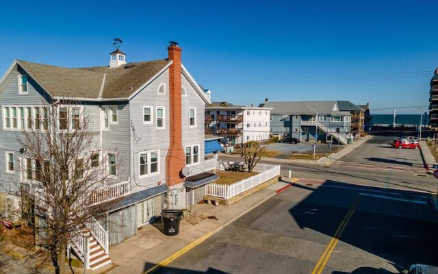 OCHG Holland House 10th