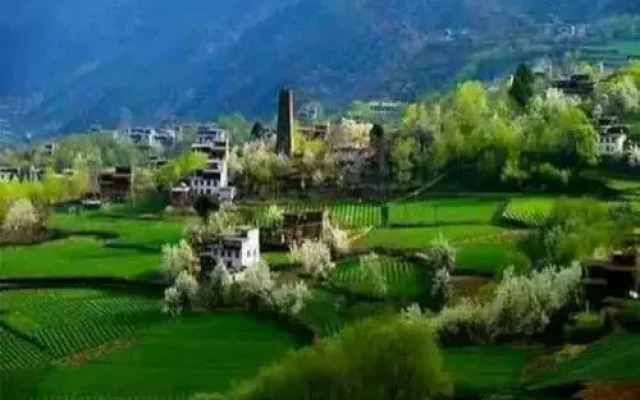 Dong Nv Gu No.1 Guesthouse