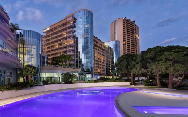 Le Meridien Beach Plaza