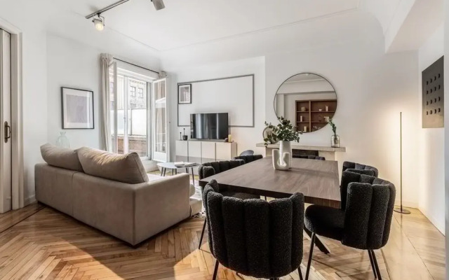 Real - 3 Bedroom and Terrace in Almagro