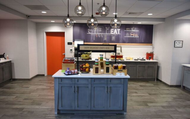 Hampton Inn & Suites Lenoir