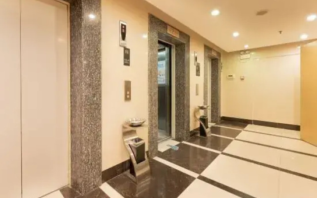 City Comfort Inn Hotel (Liuzhou Five Star Pedestrian Street Zhonghuan Building)