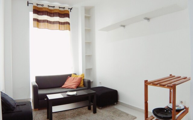 Apartamento en bajos cercano a Principe Pío AZBEXC