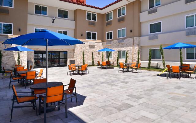 Holiday Inn Express Santa Rosa North by IHG