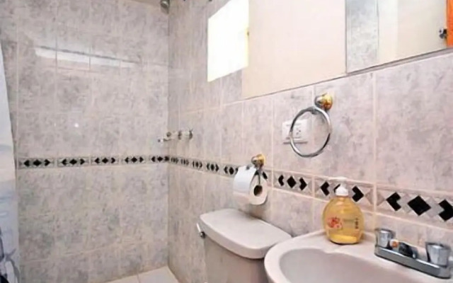 Apu Lodge B&B
