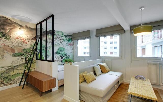 Pick a Flat's Apartment in Eiffel Tower - rue Boulevard de Grenelle