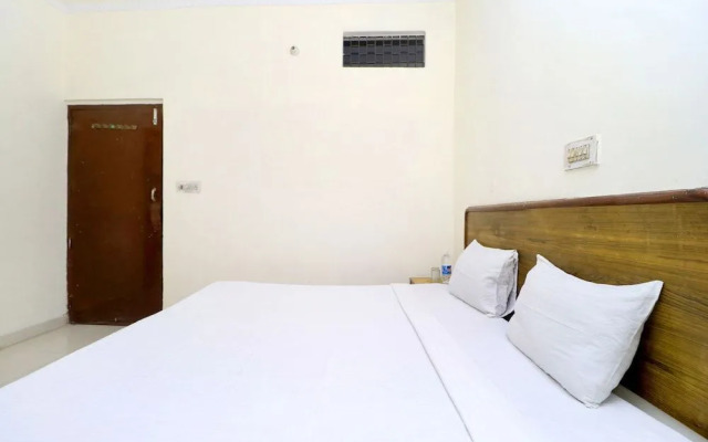 Spot On 38670 Hotel Diamond