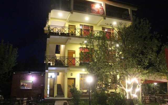 Red House Cafe Manali
