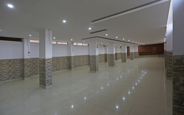 OYO 8190 Hotel Satyan Inn