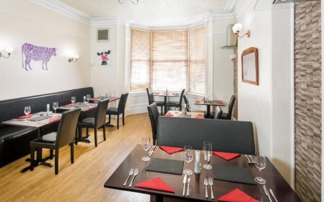 The Ravensworth Hotel