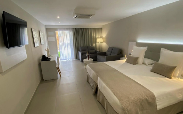 Sanom Beach Resort - Adults Only