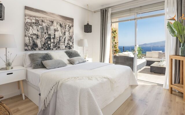 HomeLike Stunning Atlantic Views Apartment