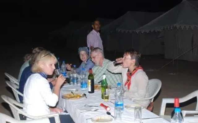 Hotel Parshvanath palace