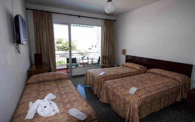 Hostal Restaurant s'Algaret