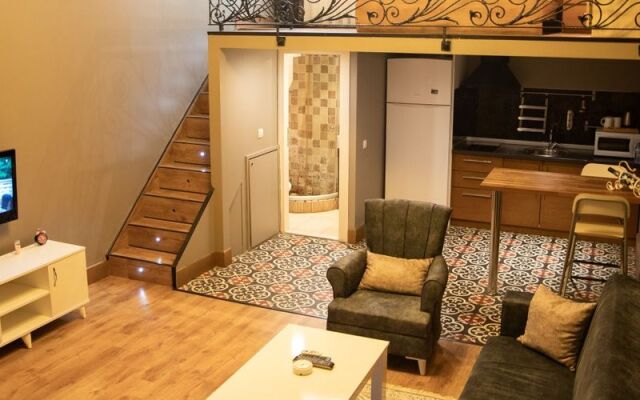 The Hera Suite Hotel