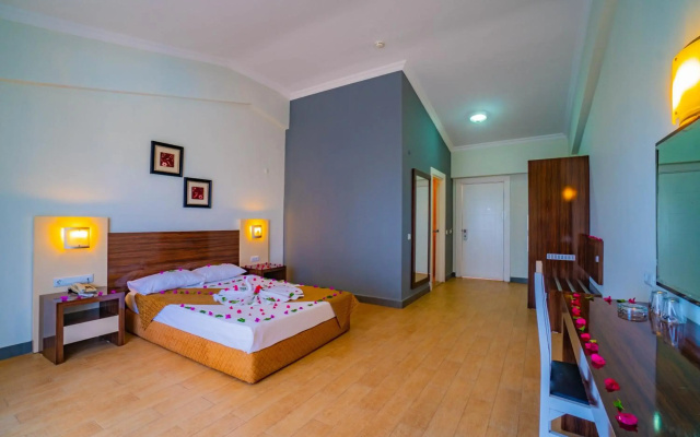 Senza Garden Holiday Club