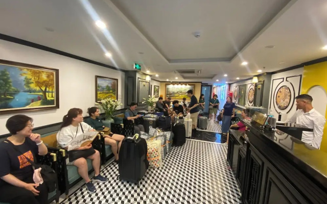 Aquarius Premium Hotel