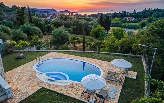 Luxury Villa Irida