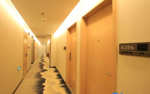 Zsmart Zhishang Hotel (Shanghai Xinhua Hospital Jiangpu Road Subway Station)